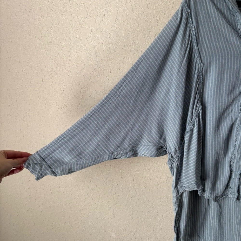 We The Free | Women's Boho Oversized One & Only Striped Shirt Size M Blue/White - Picture 5 of 9